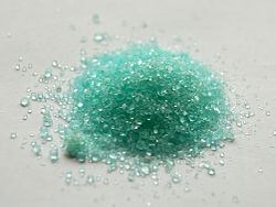 250px-Iron(II)-sulfate-heptahydrate-sample